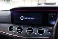 メルセデスベンツ Eクラス E220d AVG ｽﾎﾟｰﾂ ﾚｻﾞｰ&ﾚｰﾀﾞｰｾｰﾌﾃｨPKG　ｷｰﾚｽｺﾞｰ 黒本革 HDDﾅﾋﾞTV ｽﾏﾎ連携 ﾌﾞﾙﾒｽﾀｰ 360ｶﾒﾗ PTS LEDﾗｲﾄ 自動ﾄﾗﾝｸ AMGｴｱﾛ&19AW ﾀﾞｲﾅﾐｯｸS 9AT　2年保証