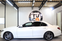 メルセデスベンツ Eクラス E220d AVG ｽﾎﾟｰﾂ ﾚｻﾞｰ&ﾚｰﾀﾞｰｾｰﾌﾃｨPKG　ｷｰﾚｽｺﾞｰ 黒本革 HDDﾅﾋﾞTV ｽﾏﾎ連携 ﾌﾞﾙﾒｽﾀｰ 360ｶﾒﾗ PTS LEDﾗｲﾄ 自動ﾄﾗﾝｸ AMGｴｱﾛ&19AW ﾀﾞｲﾅﾐｯｸS 9AT　2年保証