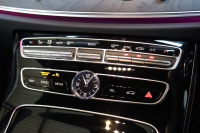 メルセデスベンツ Eクラス E220d AVG ｽﾎﾟｰﾂ ﾚｻﾞｰ&ﾚｰﾀﾞｰｾｰﾌﾃｨPKG　ｷｰﾚｽｺﾞｰ 黒本革 HDDﾅﾋﾞTV ｽﾏﾎ連携 ﾌﾞﾙﾒｽﾀｰ 360ｶﾒﾗ PTS LEDﾗｲﾄ 自動ﾄﾗﾝｸ AMGｴｱﾛ&19AW ﾀﾞｲﾅﾐｯｸS 9AT　2年保証