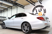 メルセデスベンツ Eクラス E300 AVG ｽﾎﾟｰﾂ ﾚｰﾀﾞｰｾｰﾌﾃｨPKG　中期 NEWｽﾃｱﾘﾝｸﾞ ｷｰﾚｽｺﾞｰ 黒本革 ﾍｯﾄﾞｱｯﾌﾟD HDDﾅﾋﾞTV ｽﾏﾎ連携 360ｶﾒﾗ PTS LEDﾗｲﾄ 自動ﾄﾗﾝｸ ﾊﾝｽﾞﾌﾘｰA AMGｴｱﾛ&19AW ﾀﾞｲﾅﾐｯｸS 9AT　2年保証