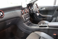 メルセデスベンツ Aクラス A250 ｼｭﾎﾟﾙﾄ 4MATIC ﾚｰﾀﾞｰｾｰﾌﾃｨPKG　後期 ｷｰﾚｽｺﾞｰ ﾚｻﾞｰDINAMICAｼｰﾄ ﾊﾟﾉﾗﾏSR HDDﾅﾋﾞTV ｽﾏﾎ連携 ﾊﾞｯｸｶﾒﾗ PTS LEDﾗｲﾄ AMGｴｱﾛ&18AW SPORT専用ﾁｭｰﾆﾝｸﾞ 7AT　2年保証