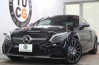メルセデスベンツ Cクラス C180ｸｰﾍﾟ ｽﾎﾟｰﾂ ﾚｻﾞｰｴｸｽｸﾙｰｼﾌﾞ&ﾚｰﾀﾞｰｾｰﾌﾃｨPKG　後期 MEｺﾈｸﾄ ｷｰﾚｽｺﾞｰ 黒本革 ﾊﾟﾉﾗﾏSR ﾍｯﾄﾞｱｯﾌﾟD HDDﾅﾋﾞTV ｽﾏﾎ連携 ﾊﾞｯｸｶﾒﾗ PTS LEDﾗｲﾄ AMGｴｱﾛ&19AW ｴｱｻｽ ﾀﾞｲﾅﾐｯｸS 9AT　2年保証