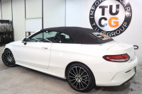 メルセデスベンツ Cクラス C180ｶﾌﾞﾘｵﾚ ｽﾎﾟｰﾂ ﾚｻﾞｰｴｸｽｸﾙｰｼﾌﾞ&ﾚｰﾀﾞｰｾｰﾌﾃｨPKG　後期 MEｺﾈｸﾄ ｷｰﾚｽｺﾞｰ 黒本革 ｴｱｽｶｰﾌ ﾍｯﾄﾞｱｯﾌﾟD HDDﾅﾋﾞTV&ｷｬﾝｾﾗｰ ｽﾏﾎ連携 ﾊﾞｯｸｶﾒﾗ PTS LEDﾗｲﾄ AMGｴｱﾛ&19AW ｴｱｻｽ ﾀﾞｲﾅﾐｯｸS 9AT　2年保証