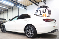 メルセデスベンツ Eクラス E200 ｽﾎﾟｰﾂ AMGﾗｲﾝｲﾝﾃﾘｱ&ｴｸｽｸﾙｰｼﾌﾞ&ﾚｰﾀﾞｰｾｰﾌﾃｨPKG　BSG搭載 後期 1ｵｰﾅｰ MEｺﾈｸﾄ ｷｰﾚｽｺﾞｰ 黒本革 ﾍｯﾄﾞｱｯﾌﾟD MBUXﾅﾋﾞTV&ARﾅﾋﾞ ｽﾏﾎ連携 ﾌﾞﾙﾒｽﾀｰ 360ｶﾒﾗ PTS LEDﾗｲﾄ 自動ﾄﾗﾝｸ AMGｴｱﾛ&19AW ﾜｲﾔﾚｽ充電 9AT　2年保証