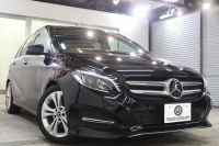 メルセデスベンツ Bクラス B180 ﾌﾟﾚﾐｱﾑ&ﾚｰﾀﾞｰｾｰﾌﾃｨPKG　後期 1ｵｰﾅｰ ｷｰﾚｽｺﾞｰ 黒革 ﾊﾟﾉﾗﾏSR HDDﾅﾋﾞTV ｽﾏﾎ連携 harman/kardon ﾊﾞｯｸｶﾒﾗ PTS LEDﾗｲﾄ EASY-VARIO PLUS 17AW 7AT　2年保証