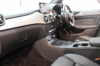 メルセデスベンツ Bクラス B180 ﾌﾟﾚﾐｱﾑ&ﾚｰﾀﾞｰｾｰﾌﾃｨPKG　後期 1ｵｰﾅｰ ｷｰﾚｽｺﾞｰ 黒革 ﾊﾟﾉﾗﾏSR HDDﾅﾋﾞTV ｽﾏﾎ連携 harman/kardon ﾊﾞｯｸｶﾒﾗ PTS LEDﾗｲﾄ EASY-VARIO PLUS 17AW 7AT　2年保証