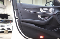 メルセデスベンツ Eクラス E200ｽﾃｰｼｮﾝﾜｺﾞﾝ AVG ｽﾎﾟｰﾂ 本革仕様 ﾚｰﾀﾞｰｾｰﾌﾃｨPKG　ｷｰﾚｽｺﾞｰ 黒本革 HDDﾅﾋﾞTV ｽﾏﾎ連携 ﾌﾞﾙﾒｽﾀｰ 360ｶﾒﾗ PTS LEDﾗｲﾄ 自動Rｹﾞｰﾄ AMGｴｱﾛ&19AW ﾀﾞｲﾅﾐｯｸS 9AT　2年保証