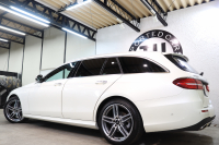 メルセデスベンツ Eクラス E200ｽﾃｰｼｮﾝﾜｺﾞﾝ AVG ｽﾎﾟｰﾂ 本革仕様 ﾚｰﾀﾞｰｾｰﾌﾃｨPKG　ｷｰﾚｽｺﾞｰ 黒本革 HDDﾅﾋﾞTV ｽﾏﾎ連携 ﾌﾞﾙﾒｽﾀｰ 360ｶﾒﾗ PTS LEDﾗｲﾄ 自動Rｹﾞｰﾄ AMGｴｱﾛ&19AW ﾀﾞｲﾅﾐｯｸS 9AT　2年保証