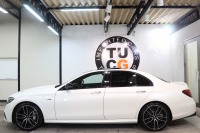 AMG Eクラス E53 4MATIC+ ｴｸｽｸﾙｰｼﾌﾞ&ﾚｰﾀﾞｰｾｰﾌﾃｨPKG　ISG搭載 中期 NEWｽﾃｱﾘﾝｸﾞ ｷｰﾚｽｺﾞｰ 黒本革 ﾍﾞﾝﾁﾚｰﾀｰ ﾊﾟﾉﾗﾏSR HUD HDDﾅﾋﾞTV ｽﾏﾎ連携 ﾌﾞﾙﾒｽﾀｰ 360ｶﾒﾗ PTS LEDﾗｲﾄ 自動ﾄﾗﾝｸ ﾊﾝｽﾞﾌﾘｰA AMG専用装備&ﾁｭｰﾆﾝｸﾞﾀﾞｲﾅﾐｯｸS 9AT　2年保証