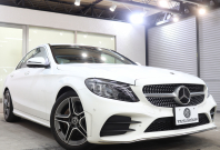 メルセデスベンツ Cクラス C200 ﾛｰﾚｳｽｴﾃﾞｨｼｮﾝ ﾚｻﾞｰｴｸｽｸﾙｰｼﾌﾞ&ﾚｰﾀﾞｰｾｰﾌﾃｨPKG　特別仕様車 BSG搭載 後期 ｷｰﾚｽｺﾞｰ 黒本革 ﾍｯﾄﾞｱｯﾌﾟD HDDﾅﾋﾞTV ｽﾏﾎ連携 ﾌﾞﾙﾒｽﾀｰ 360ｶﾒﾗ PTS LEDﾗｲﾄ 自動ﾄﾗﾝｸ ﾊﾝｽﾞﾌﾘｰA AMGｴｱﾛ&18AW ｴｱｻｽ 9AT　2年保証
