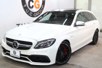 AMG Cクラス C63Sｽﾃｰｼｮﾝﾜｺﾞﾝ ﾚｰﾀﾞｰｾｰﾌﾃｨPKG　ｷｰﾚｽｺﾞｰ 赤/黒本革 ﾊﾟﾉﾗﾏSR ﾍｯﾄﾞｱｯﾌﾟD HDDﾅﾋﾞTV BT音楽 ﾌﾞﾙﾒｽﾀｰ ﾊﾞｯｸｶﾒﾗ PTS LEDﾗｲﾄ 自動Rｹﾞｰﾄ ﾊﾝｽﾞﾌﾘｰA AMG専用装備&ﾁｭｰﾆﾝｸﾞﾀﾞｲﾅﾐｯｸS 7AT　2年保証