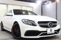 AMG Cクラス C63Sｽﾃｰｼｮﾝﾜｺﾞﾝ ﾚｰﾀﾞｰｾｰﾌﾃｨPKG　ｷｰﾚｽｺﾞｰ 赤/黒本革 ﾊﾟﾉﾗﾏSR ﾍｯﾄﾞｱｯﾌﾟD HDDﾅﾋﾞTV BT音楽 ﾌﾞﾙﾒｽﾀｰ ﾊﾞｯｸｶﾒﾗ PTS LEDﾗｲﾄ 自動Rｹﾞｰﾄ ﾊﾝｽﾞﾌﾘｰA AMG専用装備&ﾁｭｰﾆﾝｸﾞﾀﾞｲﾅﾐｯｸS 7AT　2年保証