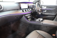 メルセデスベンツ Eクラス E200 AVG ｽﾎﾟｰﾂ ﾚｻﾞｰ&ﾚｰﾀﾞｰｾｰﾌﾃｨPKG　1ｵｰﾅｰ ｷｰﾚｽｺﾞｰ 黒本革 ﾍｯﾄﾞｱｯﾌﾟD HDDﾅﾋﾞTV ｽﾏﾎ連携 ﾌﾞﾙﾒｽﾀｰ 360ｶﾒﾗ PTS LEDﾗｲﾄ 自動ﾄﾗﾝｸ AMGｴｱﾛ&19AW ﾀﾞｲﾅﾐｯｸS 9AT　2年保証