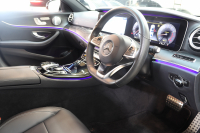 メルセデスベンツ Eクラス E200 AVG ｽﾎﾟｰﾂ ﾚｻﾞｰ&ﾚｰﾀﾞｰｾｰﾌﾃｨPKG　1ｵｰﾅｰ ｷｰﾚｽｺﾞｰ 黒本革 ﾍｯﾄﾞｱｯﾌﾟD HDDﾅﾋﾞTV ｽﾏﾎ連携 ﾌﾞﾙﾒｽﾀｰ 360ｶﾒﾗ PTS LEDﾗｲﾄ 自動ﾄﾗﾝｸ AMGｴｱﾛ&19AW ﾀﾞｲﾅﾐｯｸS 9AT　2年保証