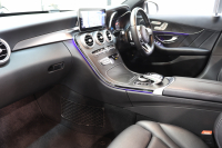 メルセデスベンツ Cクラス C220d AVG AMGﾗｲﾝ ﾚｰﾀﾞｰｾｰﾌﾃｨPKG　後期 ｷｰﾚｽｺﾞｰ 黒革 HDDﾅﾋﾞTV ｽﾏﾎ連携 ﾊﾞｯｸｶﾒﾗ PTS LEDﾗｲﾄ AMGｴｱﾛ&18AW ﾀﾞｲﾅﾐｯｸS ｴｱｻｽ 9AT　2年保証