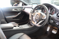 メルセデスベンツ CLAクラス CLA180ｼｭｰﾃｨﾝｸﾞﾌﾞﾚｰｸ ｽﾎﾟｰﾂ AMGﾚｻﾞｰｴｸｽｸﾙｰｼﾌﾞ&ﾚｰﾀﾞｰｾｰﾌﾃｨPKG　後期 ｷｰﾚｽｺﾞｰ 黒本革 ﾊﾟﾉﾗﾏSR HDDﾅﾋﾞTV ｽﾏﾎ連携 harman/kardon ﾊﾞｯｸｶﾒﾗ PTS LEDﾗｲﾄ 自動Rｹﾞｰﾄ ﾊﾝｽﾞﾌﾘｰA AMGｴｱﾛ&18AW 7AT　2年保証