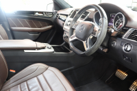 AMG Mクラス ML63 AMGﾊﾟﾌｫｰﾏﾝｽ&ﾃﾞｼﾞｰﾉｴｸｽｸﾙｰｼﾌﾞ&ﾚｰﾀﾞｰｾｰﾌﾃｨPKG　ｷｰﾚｽｺﾞｰ 茶本革 ﾍﾞﾝﾁﾚｰﾀｰ ﾊﾟﾉﾗﾏSR HDDﾅﾋﾞTV&ｷｬﾝｾﾗｰ harman/kardon 360ｶﾒﾗ PTS ｷｾﾉﾝ AMG専用装備&ﾁｭｰﾆﾝｸﾞ 7AT 希少色ﾊﾟﾗｼﾞｳﾑｼﾙﾊﾞ-　2年保証