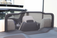 メルセデスベンツ Cクラス C180ｶﾌﾞﾘｵﾚ ｽﾎﾟｰﾂ ﾚｻﾞｰｴｸｽｸﾙｰｼﾌﾞ&ﾚｰﾀﾞｰｾｰﾌﾃｨPKG　後期 MEｺﾈｸﾄ ｷｰﾚｽｺﾞｰ 白本革 赤幌 ｴｱｽｶｰﾌ ﾍｯﾄﾞｱｯﾌﾟD HDDﾅﾋﾞTV ｽﾏﾎ連携 ﾊﾞｯｸｶﾒﾗ PTS LEDﾗｲﾄ AMGｴｱﾛ&19AW ｴｱｻｽ ﾀﾞｲﾅﾐｯｸS 9AT　2年保証