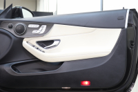 メルセデスベンツ Cクラス C180ｶﾌﾞﾘｵﾚ ｽﾎﾟｰﾂ ﾚｻﾞｰｴｸｽｸﾙｰｼﾌﾞ&ﾚｰﾀﾞｰｾｰﾌﾃｨPKG　後期 MEｺﾈｸﾄ ｷｰﾚｽｺﾞｰ 白本革 赤幌 ｴｱｽｶｰﾌ ﾍｯﾄﾞｱｯﾌﾟD HDDﾅﾋﾞTV ｽﾏﾎ連携 ﾊﾞｯｸｶﾒﾗ PTS LEDﾗｲﾄ AMGｴｱﾛ&19AW ｴｱｻｽ ﾀﾞｲﾅﾐｯｸS 9AT　2年保証