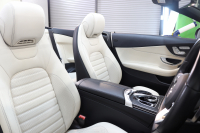 メルセデスベンツ Cクラス C180ｶﾌﾞﾘｵﾚ ｽﾎﾟｰﾂ ﾚｻﾞｰｴｸｽｸﾙｰｼﾌﾞ&ﾚｰﾀﾞｰｾｰﾌﾃｨPKG　後期 MEｺﾈｸﾄ ｷｰﾚｽｺﾞｰ 白本革 赤幌 ｴｱｽｶｰﾌ ﾍｯﾄﾞｱｯﾌﾟD HDDﾅﾋﾞTV ｽﾏﾎ連携 ﾊﾞｯｸｶﾒﾗ PTS LEDﾗｲﾄ AMGｴｱﾛ&19AW ｴｱｻｽ ﾀﾞｲﾅﾐｯｸS 9AT　2年保証