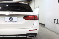 メルセデスベンツ Eクラス E220d ｽﾃｰｼｮﾝﾜｺﾞﾝ ｽﾎﾟｰﾂ AMGﾗｲﾝｲﾝﾃﾘｱ&ﾚｰﾀﾞｰｾｰﾌﾃｨPKG　ISG搭載 後期 MEｺﾈｸﾄ ｷｰﾚｽｺﾞｰ 黒本革 MBUXﾅﾋﾞTV&ARﾅﾋﾞ ｽﾏﾎ連携 360ｶﾒﾗ PTS LEDﾗｲﾄ 自動Rｹﾞｰﾄ ﾊﾝｽﾞﾌﾘｰA AMGｴｱﾛ&19AW ﾜｲﾔﾚｽ充電 9AT　2年保証 新車保証継承可