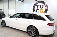 メルセデスベンツ Eクラス E220d ｽﾃｰｼｮﾝﾜｺﾞﾝ ｽﾎﾟｰﾂ AMGﾗｲﾝｲﾝﾃﾘｱ&ﾚｰﾀﾞｰｾｰﾌﾃｨPKG　ISG搭載 後期 MEｺﾈｸﾄ ｷｰﾚｽｺﾞｰ 黒本革 MBUXﾅﾋﾞTV&ARﾅﾋﾞ ｽﾏﾎ連携 360ｶﾒﾗ PTS LEDﾗｲﾄ 自動Rｹﾞｰﾄ ﾊﾝｽﾞﾌﾘｰA AMGｴｱﾛ&19AW ﾜｲﾔﾚｽ充電 9AT　2年保証 新車保証継承可