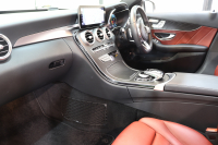 メルセデスベンツ Cクラス C200ｽﾃｰｼｮﾝﾜｺﾞﾝ AVG AMGﾗｲﾝ ﾚｻﾞｰｴｸｽｸﾙｰｼﾌﾞ&ﾚｰﾀﾞｰｾｰﾌﾃｨPKG　BSG搭載 後期 ｷｰﾚｽｺﾞｰ 赤本革 ﾊﾟﾉﾗﾏSR ﾍｯﾄﾞｱｯﾌﾟD HDDﾅﾋﾞTV ｽﾏﾎ連携 ﾌﾞﾙﾒｽﾀｰ ﾊﾞｯｸｶﾒﾗ PTS LEDﾗｲﾄ 自動Rｹﾞｰﾄ ﾊﾝｽﾞﾌﾘｰA AMGｴｱﾛ&18AW ｴｱｻｽ 9AT　2年保証