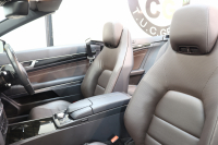 メルセデスベンツ Eクラス E250ｶﾌﾞﾘｵﾚ AMGｽﾎﾟｰﾂ&ﾚｰﾀﾞｰｾｰﾌﾃｨPKG　後期 1ｵｰﾅｰ ｷｰﾚｽｺﾞｰ 茶本革 ｴｱｽｶｰﾌ HDDﾅﾋﾞTV BT音楽 360ｶﾒﾗ PTS LEDﾗｲﾄ AMGｴｱﾛ&18AW 黒幌　2年保証