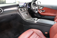 メルセデスベンツ Cクラス C180ｶﾌﾞﾘｵﾚ ｽﾎﾟｰﾂ ﾚｻﾞｰｴｸｽｸﾙｰｼﾌﾞ&ﾚｰﾀﾞｰｾｰﾌﾃｨPKG　後期 1ｵｰﾅｰ MEｺﾈｸﾄ ｷｰﾚｽｺﾞｰ 赤本革 ﾍｯﾄﾞｱｯﾌﾟD HDDﾅﾋﾞTV ｽﾏﾎ連携 ﾊﾞｯｸｶﾒﾗ PTS LEDﾗｲﾄ AMGｴｱﾛ&19AW ｴｱｻｽ 黒幌 9AT　2年保証