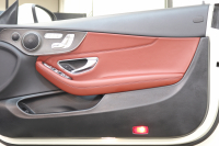 メルセデスベンツ Cクラス C180ｶﾌﾞﾘｵﾚ ｽﾎﾟｰﾂ ﾚｻﾞｰｴｸｽｸﾙｰｼﾌﾞ&ﾚｰﾀﾞｰｾｰﾌﾃｨPKG　後期 1ｵｰﾅｰ MEｺﾈｸﾄ ｷｰﾚｽｺﾞｰ 赤本革 ﾍｯﾄﾞｱｯﾌﾟD HDDﾅﾋﾞTV ｽﾏﾎ連携 ﾊﾞｯｸｶﾒﾗ PTS LEDﾗｲﾄ AMGｴｱﾛ&19AW ｴｱｻｽ 黒幌 9AT　2年保証