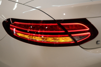 メルセデスベンツ Cクラス C180ｶﾌﾞﾘｵﾚ ｽﾎﾟｰﾂ ﾚｻﾞｰｴｸｽｸﾙｰｼﾌﾞ&ﾚｰﾀﾞｰｾｰﾌﾃｨPKG　後期 1ｵｰﾅｰ MEｺﾈｸﾄ ｷｰﾚｽｺﾞｰ 赤本革 ﾍｯﾄﾞｱｯﾌﾟD HDDﾅﾋﾞTV ｽﾏﾎ連携 ﾊﾞｯｸｶﾒﾗ PTS LEDﾗｲﾄ AMGｴｱﾛ&19AW ｴｱｻｽ 黒幌 9AT　2年保証