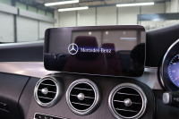 メルセデスベンツ Cクラス C180ｶﾌﾞﾘｵﾚ ｽﾎﾟｰﾂ ﾚｻﾞｰｴｸｽｸﾙｰｼﾌﾞ&ﾚｰﾀﾞｰｾｰﾌﾃｨPKG　後期 1ｵｰﾅｰ MEｺﾈｸﾄ ｷｰﾚｽｺﾞｰ 赤本革 ﾍｯﾄﾞｱｯﾌﾟD HDDﾅﾋﾞTV ｽﾏﾎ連携 ﾊﾞｯｸｶﾒﾗ PTS LEDﾗｲﾄ AMGｴｱﾛ&19AW ｴｱｻｽ 黒幌 9AT　2年保証