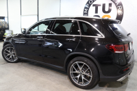 メルセデスベンツ GLC GLC300 4MATIC AMGﾗｲﾝ ﾚｻﾞｰｴｸｽｸﾙｰｼﾌﾞ&ﾚｰﾀﾞｰｾｰﾌﾃｨPKG　後期 MEｺﾈｸﾄ ｷｰﾚｽｺﾞｰ 赤/黒本革 ﾊﾟﾉﾗﾏSR ﾍｯﾄﾞｱｯﾌﾟD MBUXﾅﾋﾞTV BT音楽 ﾌﾞﾙﾒｽﾀｰ 360ｶﾒﾗ PTS LEDﾗｲﾄ 自動Rｹﾞｰﾄ AMGｴｱﾛ&20AW ｴｱｻｽ 9AT　2年保証