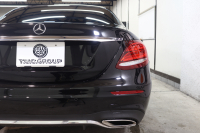 メルセデスベンツ Eクラス E300 AVG ｽﾎﾟｰﾂ ｴｸｽｸﾙｰｼﾌﾞ&ﾚｰﾀﾞｰｾｰﾌﾃｨPKG　中期 NEWｽﾃｱﾘﾝｸﾞ ｷｰﾚｽｺﾞｰ 黒本革 ﾊﾟﾉﾗﾏSR ﾍｯﾄﾞｱｯﾌﾟD HDDﾅﾋﾞTV ｽﾏﾎ連携 ﾌﾞﾙﾒｽﾀｰ 360ｶﾒﾗ PTS LEDﾗｲﾄ 自動ﾄﾗﾝｸ ﾊﾝｽﾞﾌﾘｰA AMGｴｱﾛ&19AW 9AT　2年保証