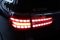 メルセデスベンツ Eクラス E200ｽﾃｰｼｮﾝﾜｺﾞﾝ ｽﾎﾟｰﾂ AMGﾗｲﾝｲﾝﾃﾘｱ&ｴｸｽｸﾙｰｼﾌﾞ&ﾚｰﾀﾞｰｾｰﾌﾃｨPKG　BSG搭載 後期 ｷｰﾚｽｺﾞｰ 黒本革 ﾊﾟﾉﾗﾏSR ﾍｯﾄﾞｱｯﾌﾟD MBUXﾅﾋﾞTV&ARﾅﾋﾞ ｽﾏﾎ連携 ﾌﾞﾙﾒｽﾀｰ 360ｶﾒﾗ PTS LEDﾗｲﾄ 自動Rｹﾞｰﾄ AMGｴｱﾛ&19AW 9AT　2年保証