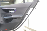 メルセデスベンツ Cクラス C220d ｽﾃｰｼｮﾝﾜｺﾞﾝ AVG AMGﾗｲﾝ ﾚｻﾞｰｴｸｽｸﾙｰｼﾌﾞ&ﾚｰﾀﾞｰｾｰﾌﾃｨPKG　ISG搭載 1ｵｰﾅｰ ｷｰﾚｽｺﾞｰ 黒本革 ﾊﾟﾉﾗﾏSR ﾍｯﾄﾞｱｯﾌﾟD MBUXﾅﾋﾞTV&ARﾅﾋﾞ ｽﾏﾎ連携 360ｶﾒﾗ PTS LEDﾗｲﾄ 自動Rｹﾞｰﾄ AMGｴｱﾛ&18AW 9AT　新車保証継承可