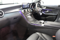 メルセデスベンツ Cクラス C200 AVG AMGﾗｲﾝ ﾚｰﾀﾞｰｾｰﾌﾃｨPKG　BSG搭載 後期 ｷｰﾚｽｺﾞｰ 黒革 HDDﾅﾋﾞTV ｽﾏﾎ連携 ﾊﾞｯｸｶﾒﾗ PTS LEDﾗｲﾄ AMGｴｱﾛ&18AW ﾀﾞｲﾅﾐｯｸS ｴｱｻｽ 9AT 希少色ｾﾚﾅｲﾄｸﾞﾚｰ　2年保証