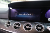 メルセデスベンツ Eクラス E200ｸｰﾍﾟ ｽﾎﾟｰﾂ ﾚｰﾀﾞｰｾｰﾌﾃｨPKG　後期 BSG搭載 1ｵｰﾅｰ MEｺﾈｸﾄ ｷｰﾚｽｺﾞｰ 黒/赤本革 ﾊﾟﾉﾗﾏSR ﾍｯﾄﾞｱｯﾌﾟD MBUX/ARﾅﾋﾞTV ｽﾏﾎ連携 ﾌﾞﾙﾒｽﾀｰ 360ｶﾒﾗ PTS LEDﾗｲﾄ AMGｴｱﾛ&19AW 9AT　2年保証