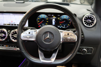 メルセデスベンツ Bクラス B180 AMGﾗｲﾝ AMGﾚｻﾞｰｴｸｽｸﾙｰｼﾌﾞ&ｱﾄﾞﾊﾞﾝｽﾄﾞ&ﾅﾋﾞｹﾞｰｼｮﾝ&ﾚｰﾀﾞｰｾｰﾌﾃｨPKG　ｷｰﾚｽｺﾞｰ 赤/黒本革 ﾊﾟﾉﾗﾏSR ﾍｯﾄﾞｱｯﾌﾟD MBUXﾅﾋﾞTV ｽﾏﾎ連携 360ｶﾒﾗ PTS LEDﾗｲﾄ 自動Rｹﾞｰﾄ ﾊﾝｽﾞﾌﾘｰA AMGｴｱﾛ&18AW ﾜｲﾔﾚｽ充電 7AT　2年保証