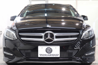 メルセデスベンツ Bクラス B180 ﾌﾟﾚﾐｱﾑ&ﾚｰﾀﾞｰｾｰﾌﾃｨPKG　後期 ｷｰﾚｽｺﾞｰ 黒革 ﾊﾟﾉﾗﾏSR HDDﾅﾋﾞTV ｽﾏﾎ連携 harman/kardon ﾊﾞｯｸｶﾒﾗ PTS LEDﾗｲﾄ EASY-VARIO PLUS 17AW 7AT　2年保証