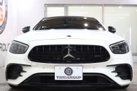 AMG Eクラス E53 4MATIC+ ｴｸｽｸﾙｰｼﾌﾞ&ﾚｰﾀﾞｰｾｰﾌﾃｨPKG　ISG搭載 後期 ｷｰﾚｽｺﾞｰ 黒本革 ﾍﾞﾝﾁﾚｰﾀｰ ﾊﾟﾉﾗﾏSR ﾍｯﾄﾞｱｯﾌﾟD MBUXﾅﾋﾞTV&ARﾅﾋﾞ&ARﾅﾋﾞ ｽﾏﾎ連携 ﾌﾞﾙﾒｽﾀｰ 360ｶﾒﾗ PTS LEDﾗｲﾄ 自動ﾄﾗﾝｸ AMG専用装備&ﾁｭｰﾆﾝｸﾞ ﾜｲﾔﾚｽ充電 9AT　2年保証