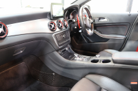 AMG CLAクラス GLA45 4MATIC ﾚｰﾀﾞｰｾｰﾌﾃｨPKG　中期 ｷｰﾚｽｺﾞｰ 黒本革 ﾊﾟﾉﾗﾏSR HDDﾅﾋﾞTV ｽﾏﾎ連携 ﾊﾞｯｸｶﾒﾗ PTS ｷｾﾉﾝﾗｲﾄ 自動Rｹﾞｰﾄ AMG専用装備&ﾁｭｰﾆﾝｸﾞ 7AT　2年保証