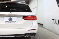 メルセデスベンツ Eクラス E200ｽﾃｰｼｮﾝﾜｺﾞﾝ AVG AMGﾗｲﾝ ﾚｰﾀﾞｰｾｰﾌﾃｨPKG　中期 NEWｽﾃｱﾘﾝｸﾞ ｷｰﾚｽｺﾞｰ 黒本革 ﾊﾟﾉﾗﾏSR ﾍｯﾄﾞｱｯﾌﾟD HDDﾅﾋﾞTV ｽﾏﾎ連携 360ｶﾒﾗ PTS LEDﾗｲﾄ 自動Rｹﾞｰﾄ ﾊﾝｽﾞﾌﾘｰA AMGｴｱﾛ&19AW ﾀﾞｲﾅﾐｯｸS 9AT　2年保証