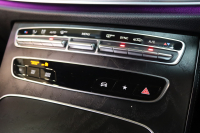 メルセデスベンツ Eクラス E200 ｽﾎﾟｰﾂ AMGﾗｲﾝｲﾝﾃﾘｱ&ｴｸｽｸﾙｰｼﾌﾞ&ﾚｰﾀﾞｰｾｰﾌﾃｨPKG　BSG搭載 後期 1ｵｰﾅｰ MEｺﾈｸﾄ ｷｰﾚｽｺﾞｰ 黒本革 ﾍｯﾄﾞｱｯﾌﾟD MBUXﾅﾋﾞTV&ARﾅﾋﾞ ｽﾏﾎ連携 ﾌﾞﾙﾒｽﾀｰ 360ｶﾒﾗ PTS LEDﾗｲﾄ 自動ﾄﾗﾝｸ AMGｴｱﾛ&19AW 9AT　2年保証