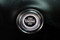 メルセデスベンツ Eクラス E200 ｽﾎﾟｰﾂ AMGﾗｲﾝｲﾝﾃﾘｱ&ｴｸｽｸﾙｰｼﾌﾞ&ﾚｰﾀﾞｰｾｰﾌﾃｨPKG　BSG搭載 後期 1ｵｰﾅｰ MEｺﾈｸﾄ ｷｰﾚｽｺﾞｰ 黒本革 ﾍｯﾄﾞｱｯﾌﾟD MBUXﾅﾋﾞTV&ARﾅﾋﾞ ｽﾏﾎ連携 ﾌﾞﾙﾒｽﾀｰ 360ｶﾒﾗ PTS LEDﾗｲﾄ 自動ﾄﾗﾝｸ AMGｴｱﾛ&19AW 9AT　2年保証