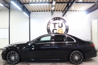 AMG Eクラス E53 4MATIC+ ｴｸｽｸﾙｰｼﾌﾞ&ﾚｰﾀﾞｰｾｰﾌﾃｨPKG　ISG搭載 後期 ｷｰﾚｽｺﾞｰ 黒本革 ﾍﾞﾝﾁﾚｰﾀｰ ﾊﾟﾉﾗﾏSR MBUXﾅﾋﾞTV ｽﾏﾎ連携 ﾌﾞﾙﾒｽﾀｰ 360ｶﾒﾗ PTS LEDﾗｲﾄ 自動ﾄﾗﾝｸ AMG専用装備&ﾁｭｰﾆﾝｸﾞ ﾜｲﾔﾚｽ充電 ｸﾛｰｼﾞﾝｸﾞS 9AT　2年保証