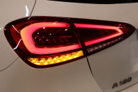 メルセデスベンツ Aクラス A180ｽﾀｲﾙ AMGﾗｲﾝ AMGﾚｻﾞｰｴｸｽｸﾙｰｼﾌﾞ&ﾅﾋﾞｹﾞｰｼｮﾝ&ﾚｰﾀﾞｰｾｰﾌﾃｨPKG　1ｵｰﾅｰ ｷｰﾚｽｺﾞｰ 赤/黒本革 ﾊﾟﾉﾗﾏSR MBUXﾅﾋﾞTV BT音楽 ﾊﾞｯｸｶﾒﾗ PTS LEDﾗｲﾄ AMGｴｱﾛ&18AW ﾀﾞｲﾅﾐｯｸｾﾚｸﾄ ﾜｲﾔﾚｽ充電 7AT　2年保証