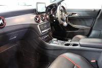 AMG CLAクラス CLA45 4MATIC AMGｱﾄﾞﾊﾞﾝｽﾄﾞ&ﾚｰﾀﾞｰｾｰﾌﾃｨPKG　後期 ｷｰﾚｽｺﾞｰ 黒本革 ﾊﾟﾉﾗﾏSR HDDﾅﾋﾞTV&ｷｬﾝｾﾗｰ ｽﾏﾎ連携 harman/kardon ﾊﾞｯｸｶﾒﾗ PTS LEDﾗｲﾄ AMG専用装備&ﾁｭｰﾆﾝｸﾞﾀﾞｲﾅﾐｯｸｾﾚｸﾄ　2年保証