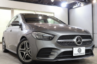 メルセデスベンツ Bクラス B200d AMGﾗｲﾝ AMGﾚｻﾞｰEXC&ｱﾄﾞﾊﾞﾝｽﾄﾞ&ﾅﾋﾞ&ﾚｰﾀﾞｰｾｰﾌﾃｨPKG　 1ｵｰﾅｰ MEｺﾈｸﾄ ｷｰﾚｽｺﾞｰ 赤/黒本革 HUD MBUXﾅﾋﾞTV BT音楽 ｱﾄﾞﾊﾞﾝｽﾄﾞｻｳﾝﾄﾞ 360ｶﾒﾗ PTS AMGｴｱﾛ&18AW LEDﾗｲﾄ ﾌｯﾄﾄﾗﾝｸOP ﾜｲﾔﾚｽ充電 8AT 希少色ﾏｳﾝﾃﾝｸﾞﾚｰ　2年保証