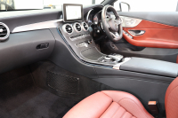 メルセデスベンツ Cクラス C180ｶﾌﾞﾘｵﾚ ｽﾎﾟｰﾂ ﾚｻﾞｰｴｸｽｸﾙｰｼﾌﾞ&ﾚｰﾀﾞｰｾｰﾌﾃｨPKG　ｷｰﾚｽｺﾞｰ 赤本革 ｴｱｽｶｰﾌ ﾍｯﾄﾞｱｯﾌﾟD HDDﾅﾋﾞTV BT音楽 ﾊﾞｯｸｶﾒﾗ PTS LEDﾗｲﾄ AMGｴｱﾛ&19AW ﾀﾞｲﾅﾐｯｸS 赤幌 9AT　2年保証